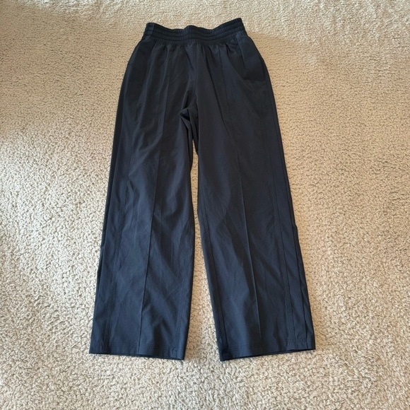 Lululemon Wanderer Athletic Cropped Pants True Navy Size 0 - Picture 1 of 10
